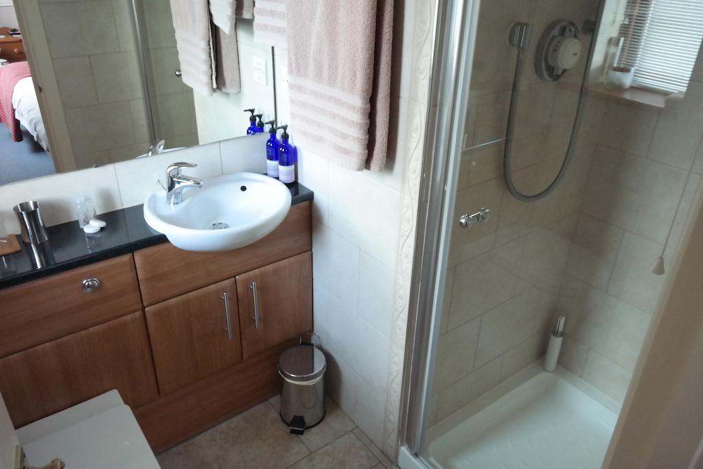 Weston Cottage Пул Стая снимка