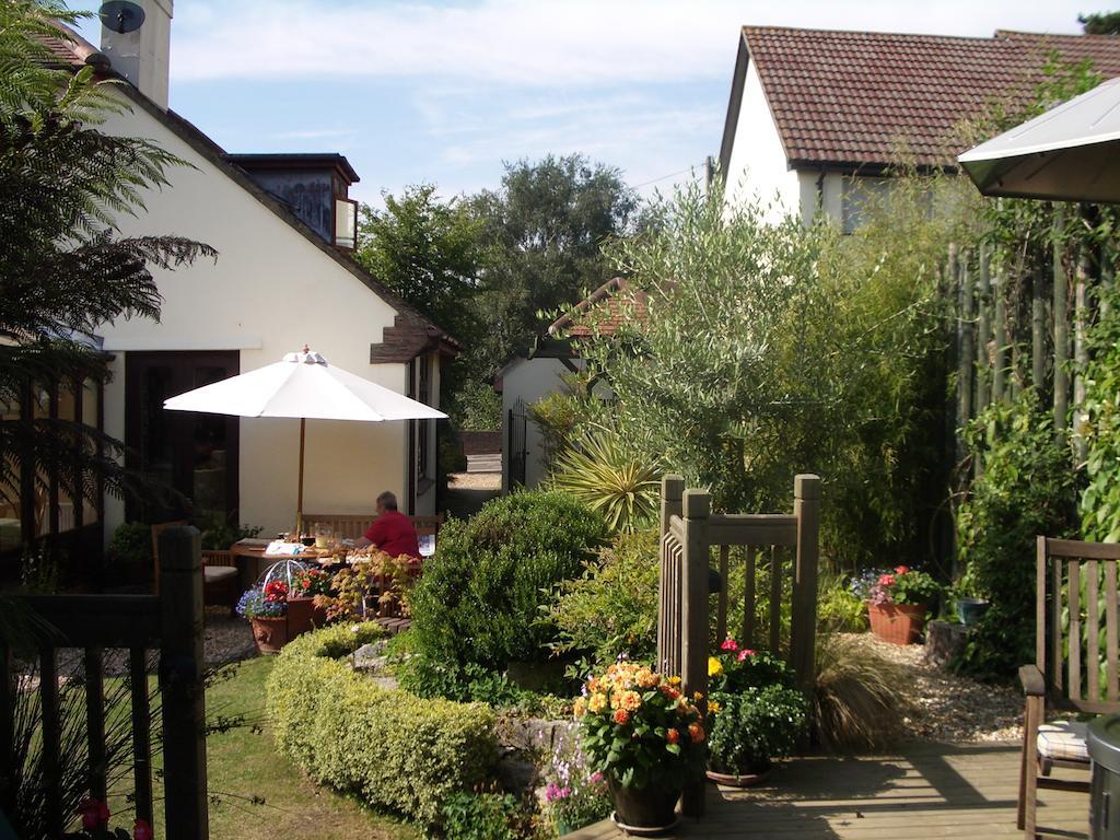 Weston Cottage Пул Екстериор снимка