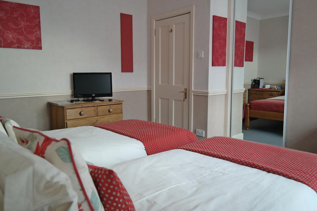 Weston Cottage Пул Екстериор снимка